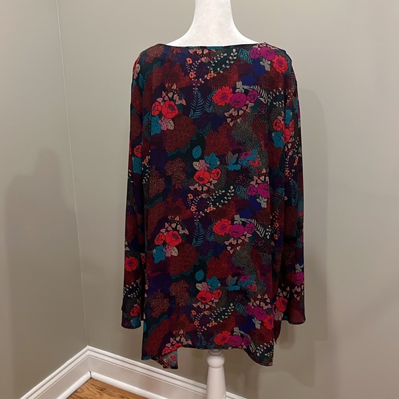 Violet + Claire Floral Long Sleeve Blouse - Picture 4 of 8